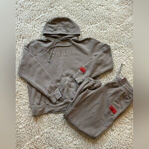 CHNGE Worldwide Taupe Sweatsuit Set Hoodie XL Joggers L